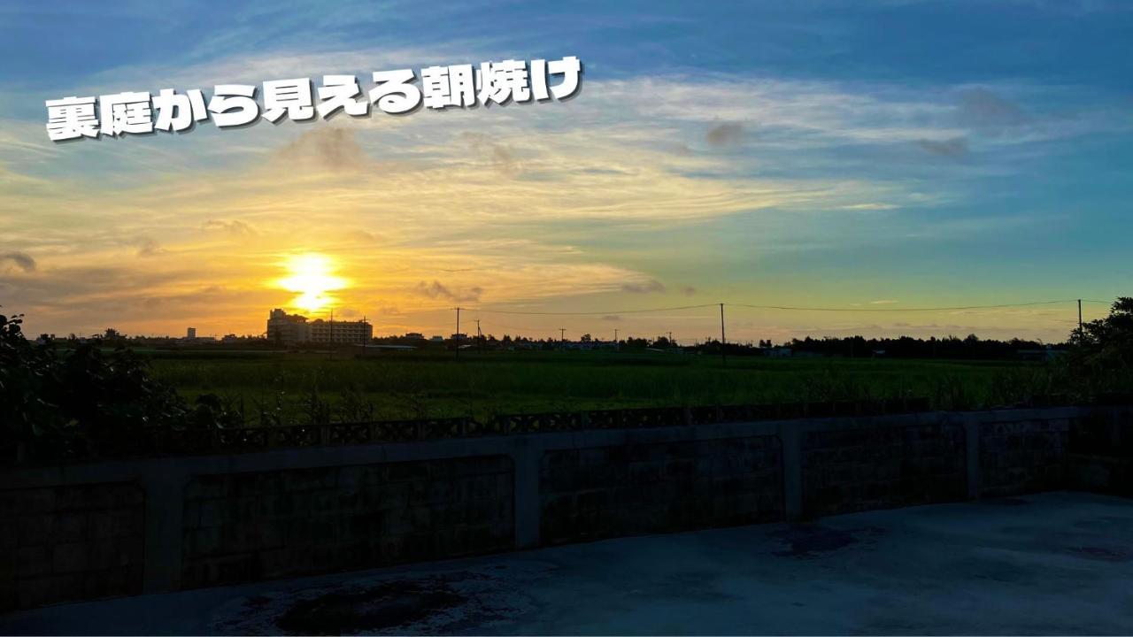 民泊まったりん人 Apartamento Kumejima Exterior foto